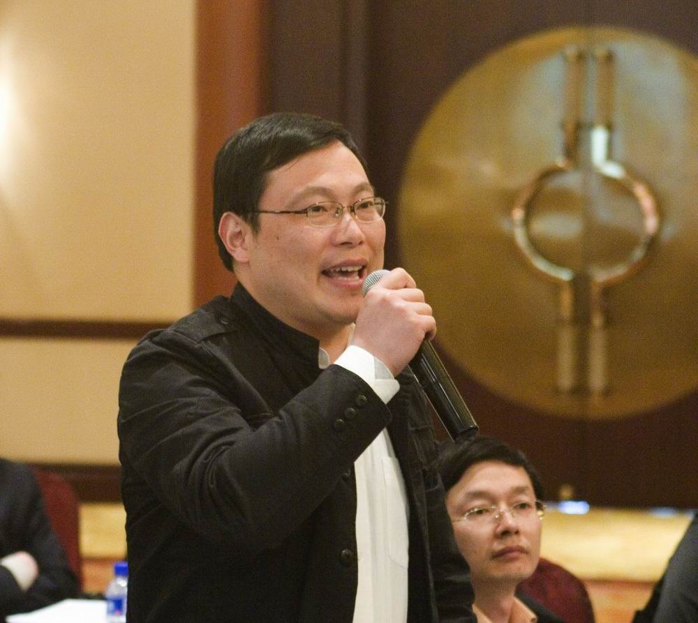 宁波国际物流发展股份有限公司系统运维部经理胡钟洲在入会表决前发言
